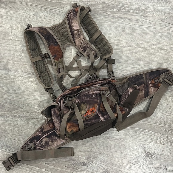 Alps Outdoorz bag.